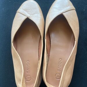 Saydo Women's Leather Ballet Flats in Tan